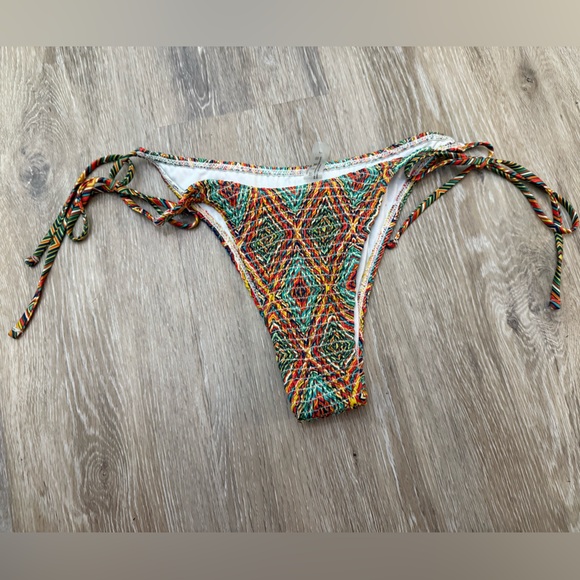 Pattern bikini - Picture 3 of 4